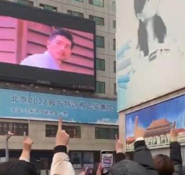 平安夜悼念高以翔!他每年圣诞都与爱犬过,狗狗却再也等不到主人