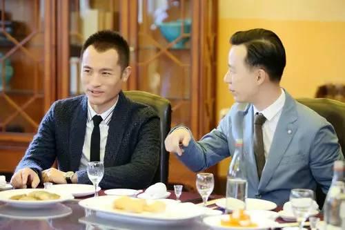 吃饭的时候习惯很重要,但是很多人吃饭时候的习惯都是错误的