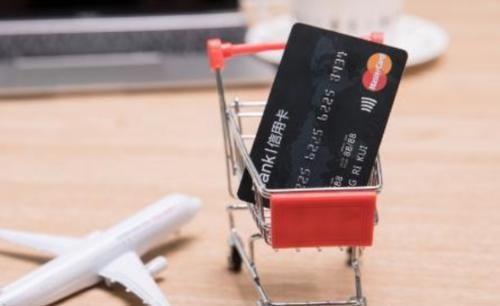 很多信用卡用户都喜欢“套现”、“养卡”，那银行会如何处理？