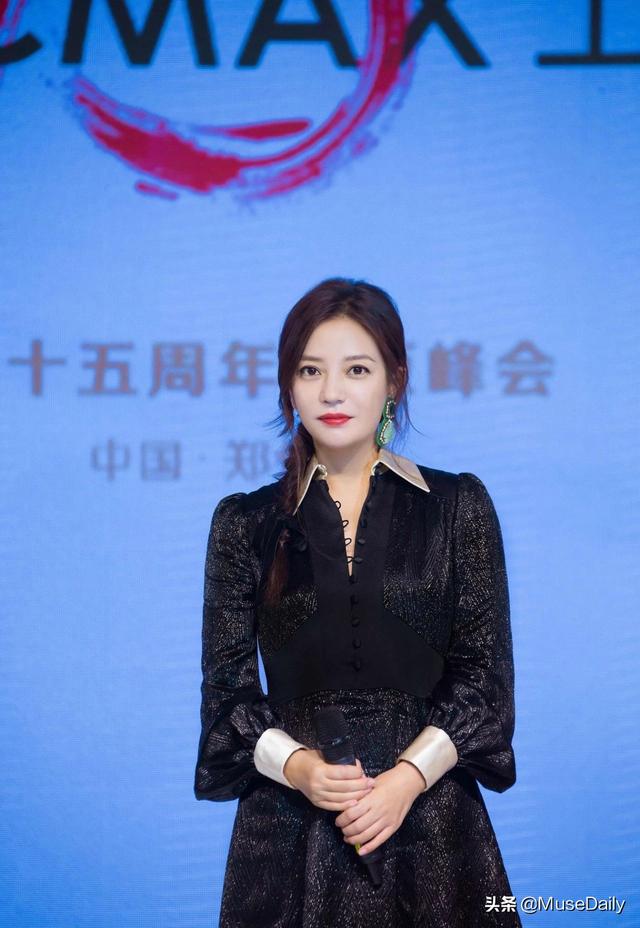 明星到底多有钱?范冰冰2天花光9个亿,周杰伦一首歌赚1500万