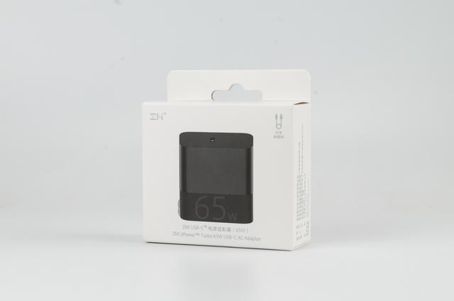 性价比惊人,一个充电头兼容全设备,65W、体积小巧,体验爽爆