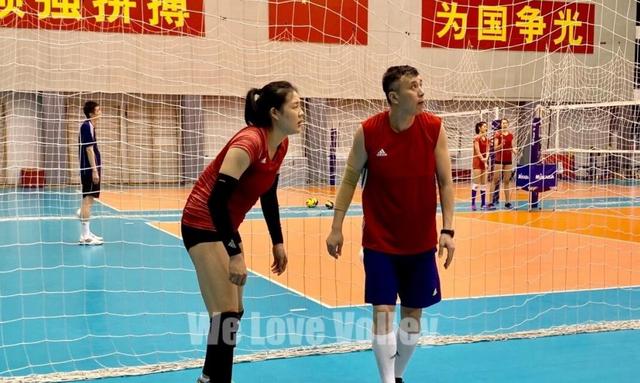 郎平又一杰作诞生!女排扣高3米2天才新星冒尖,77分力压龚翔宇