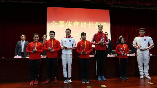 中国女排迎喜讯,朱婷张常宁获大奖!未来接班郎平?朱婷这样解释