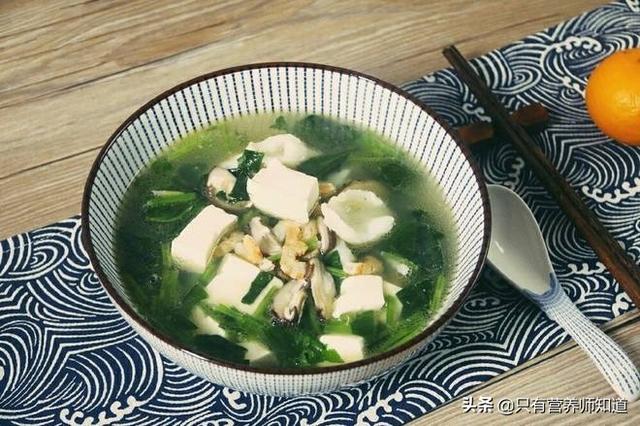 菠菜如果不焯水吃是不是长期下去会造成结石?