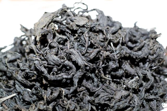 腰背疼痛、足膝酸软多是肝失调达,常食这4物,健脾护肝缓疼痛