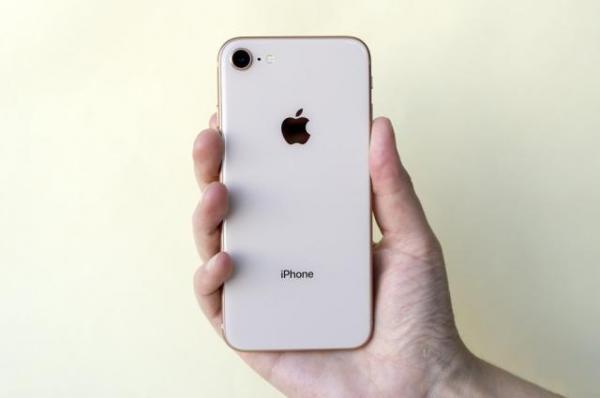 iPhone 7清仓售卖，价格依旧高达2820元！现在值不值得买？