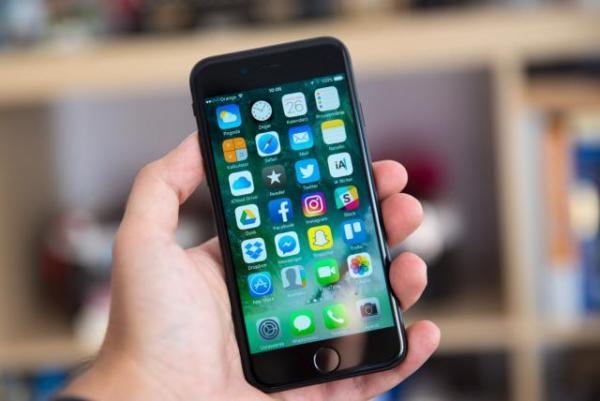 iPhone 7清仓售卖，价格依旧高达2820元！现在值不值得买？