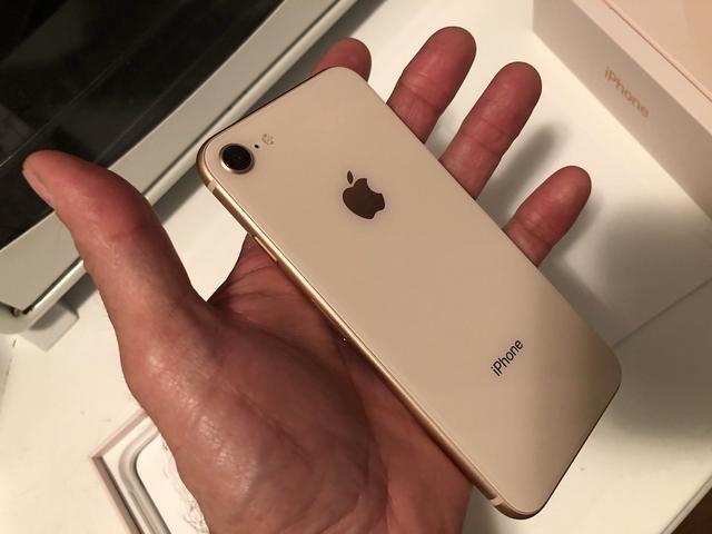 为了省钱？放弃iPhone 11入手iPhone 8，可能算错账了