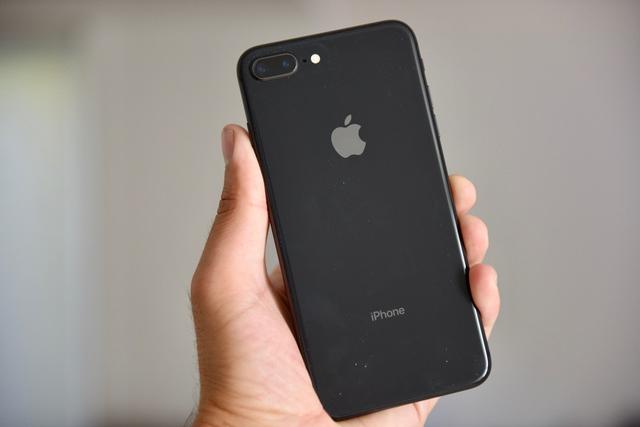 iPhone 8P相当于什么水平的安卓机?发现两点劣势,其它无关紧要