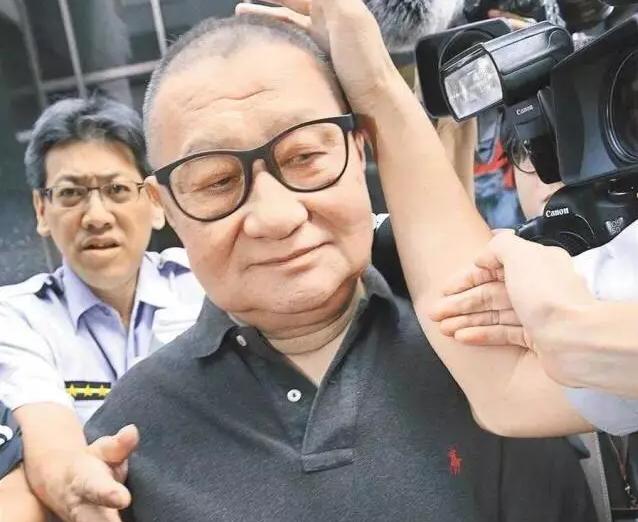 台北顶尖名媛的“第5任继母”,比自己还小3岁!苦等70岁老公3年