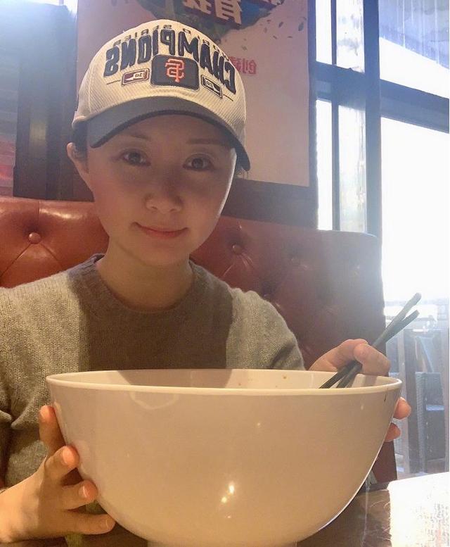 32岁舒畅终曝光恋情!男方肥头大耳撞脸钱枫,舒畅大脸神似李湘