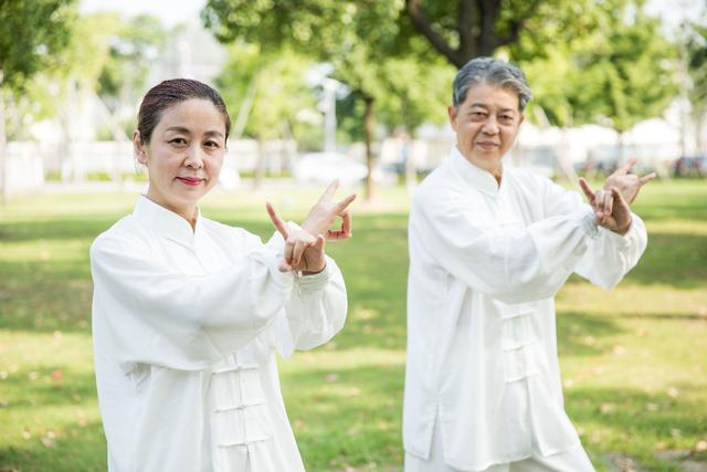 晚上经常失眠,睡眠差如何调理?6个小妙招教你快速进入深度睡眠