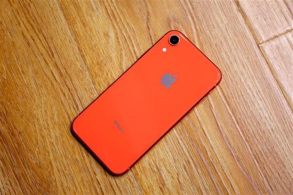 iPhoneXR问鼎全球最受欢迎的手机:一个能打的都没有
