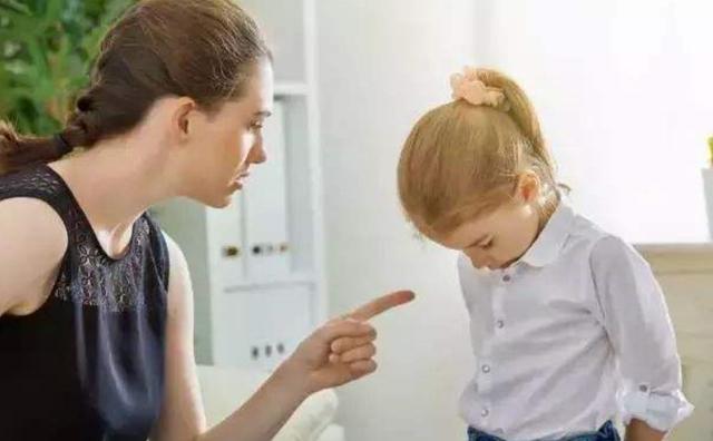 优秀的父母,要懂得适当"守口如瓶",四句伤人心话要闭口不言