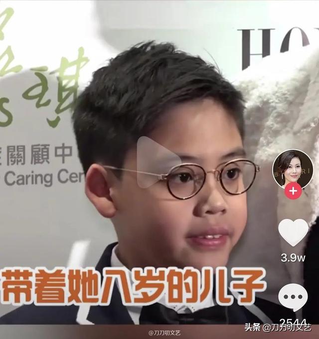 章子怡的儿子能继承美貌基因吗？从李嘉欣儿子看，遗传是一门玄学