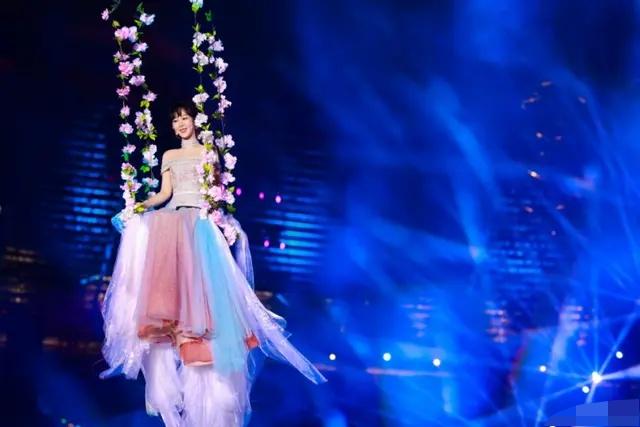 杨紫和杨幂谁咖位更大?湖南卫视跨年演唱会告诉你答案