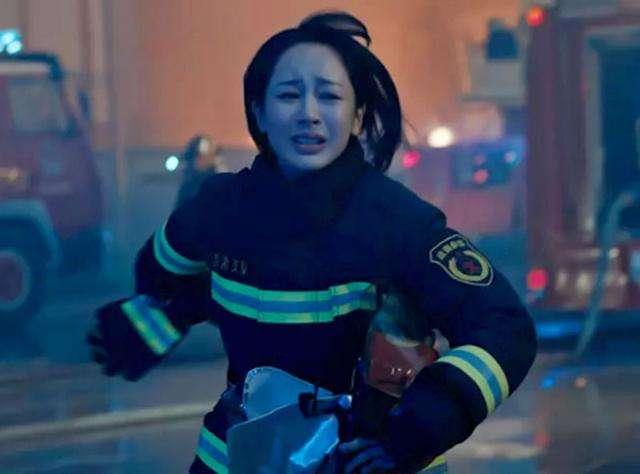 杨紫2019年大爆发:4部电视剧2部电影,带火李现,搭档娱乐圈顶流