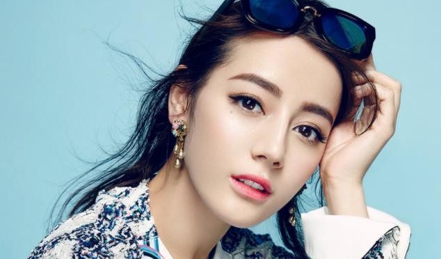 同样是90后小花,为何杨紫无缝进组,而迪丽热巴却“无戏可拍”?