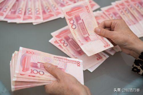 如果放弃缴纳养老金,每月往银行存一万,30年后能养活自己吗?