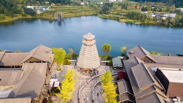 贵州旅行别再去西江了!此古寨不收门票游客超少,风景美得不像话