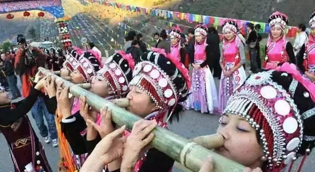 中国有个神奇的地方,一天3次日出,3次日落!这也太有趣了吧