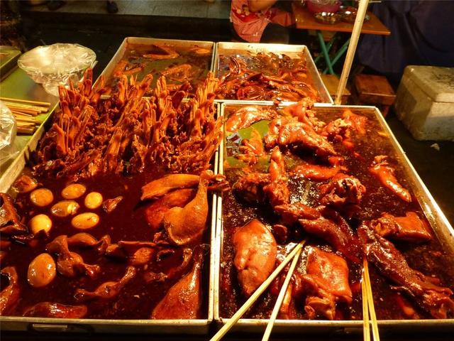 中国最著名的八条美食街，去过五条算及格，全去过就太幸福了