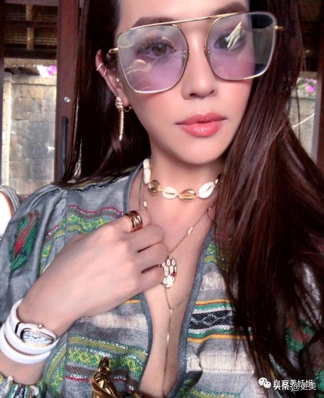 100亿千金嫁落魄男星结婚1年遭婚变,摊上这样老公,离婚值