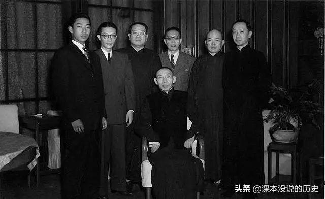 杜月笙逝世前夜,突写一遗嘱,子女看到上面八字,当场烧掉