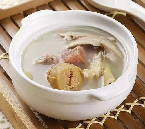 冬季喝汤能大补?煲汤越久越有营养?关于喝汤的3个误区