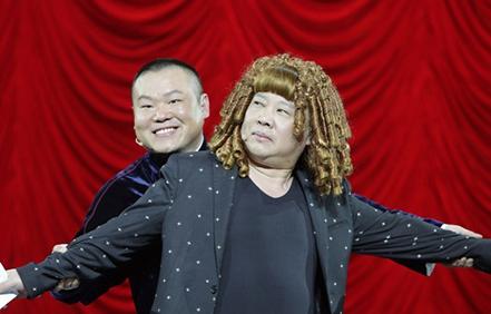 郭德纲问岳云鹏,你喜欢杨幂还是李小璐?岳云鹏的回答逗乐众人