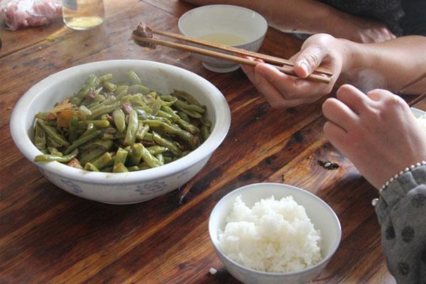 尿酸高了该怎么办?如何降尿酸,将快速排出体外,重回正常值?