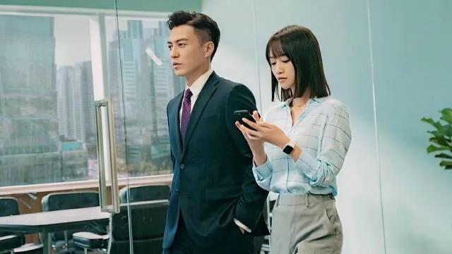 靳东问朱珠: 下次我邀请你拍戏,片酬多少? 朱珠回复显情商