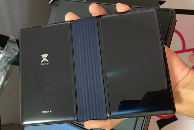 不到5000元的折叠屏手机开箱,史上最便宜的折叠手机?