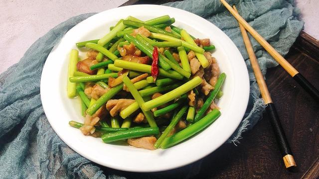 12道家常小炒,下班简单炒两个菜,再来2两小酒,一个字,美