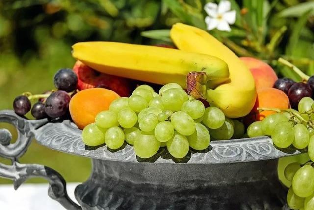 水果冷吃会拉肚?热吃没营养?错!冬季娃吃水果五大误区送给你