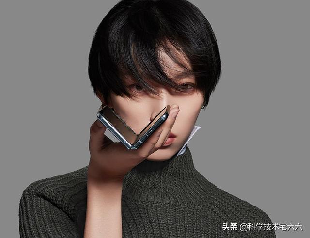 向三星低头,三星对外销售折叠屏幕,华为成首个客户?