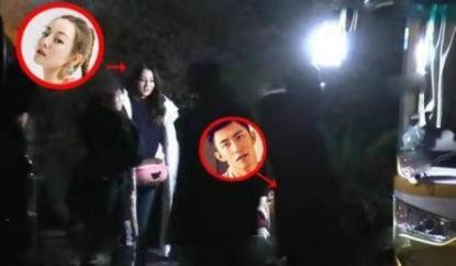 热巴被传恋情首现身,未按主办方安排与肖战同座,领奖时两人礼让