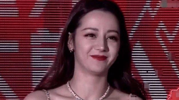 有种“整容”叫发福后的热巴,失去美颜后,差距太大粉丝直呼失恋
