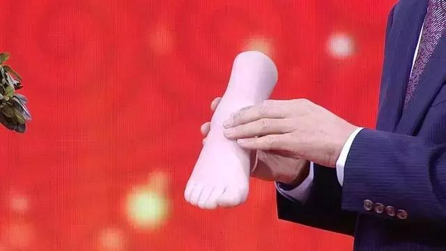 腿疼、脚麻、走不动,可能是血管堵了!教你自查风险,化险为夷