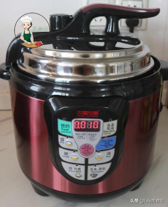 炖羊肉时,别盲目加大料,多加这两样食材一起炖,羊肉香还没膻味