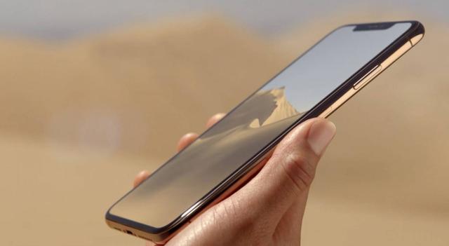 iPhone XS Max价格大划水,老用户直言:千万不要动心