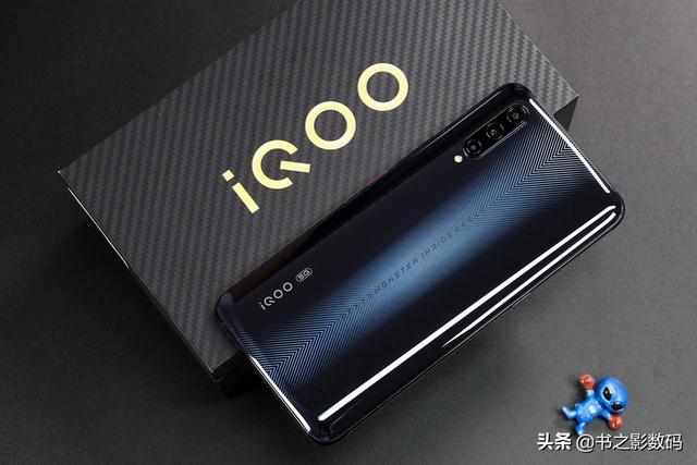从4098降至2998,5G旗舰+12GB运行内存,虽然单模依然很香