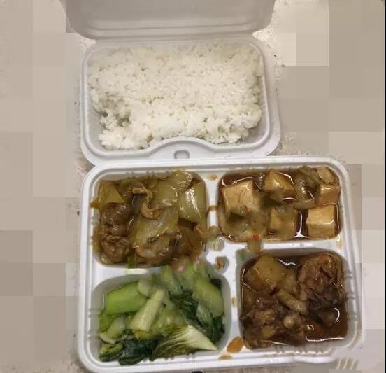 2020春晚剧组用餐曝光,一荤三素被批太清淡,师傅给出原因暖人心