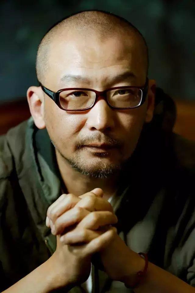 与马伊琍分手后,他另娶他人,结婚15年如今两人夫唱妇随儿女双全