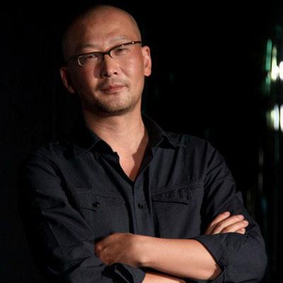 与马伊琍分手后,他另娶他人,结婚15年如今两人夫唱妇随儿女双全