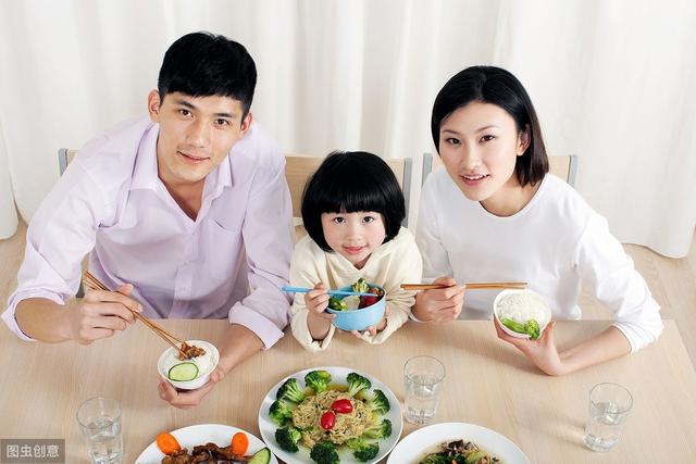 孩子总是没规矩怎么办?不打不骂,3招帮你构建孩子的规矩意识