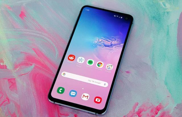 上市10个月跌至4500,8+128G三星2K旗舰怎么它就不香了?