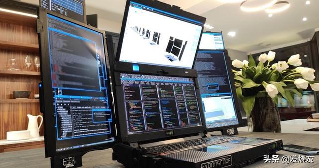 全球首款7块屏笔记本：Expanscape 发布 Aurora 7 顶级工作站
