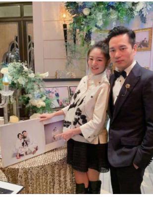 40岁安以轩产后亮相,生子奖励5.4亿,传暗恋5年汪小菲20天闪婚大S