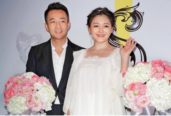 40岁安以轩产后亮相,生子奖励5.4亿,传暗恋5年汪小菲20天闪婚大S